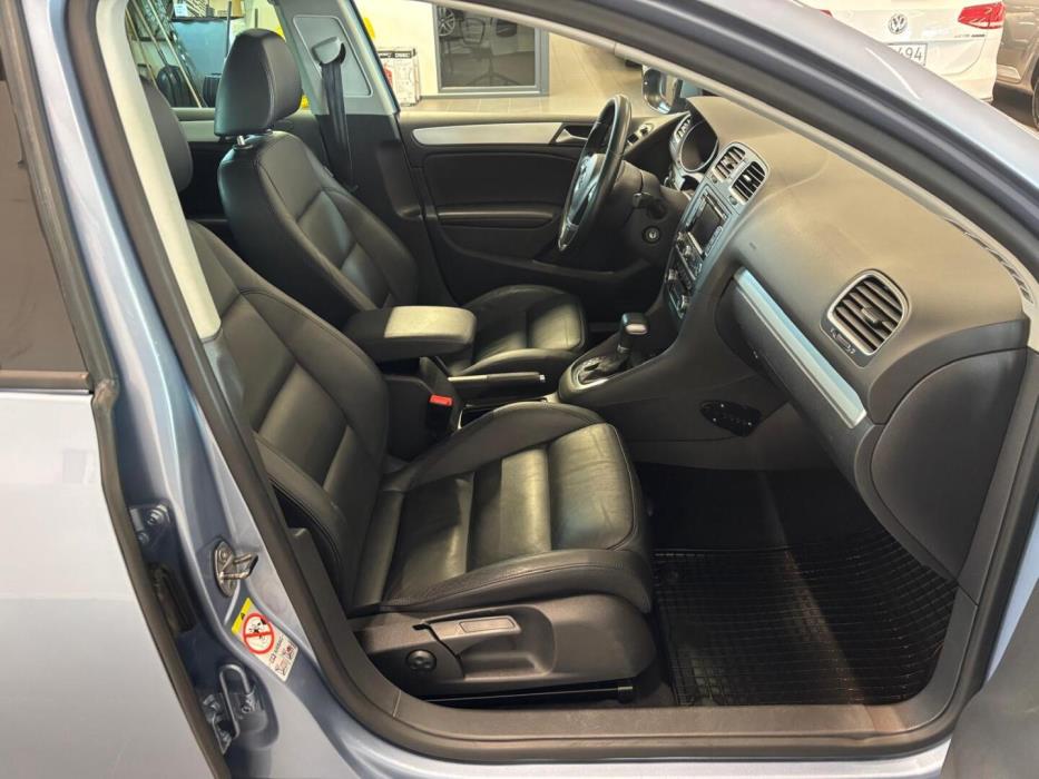 VOLKSWAGEN Golf 2010