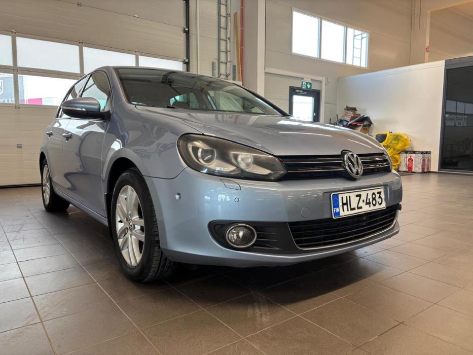VOLKSWAGEN Golf 2010