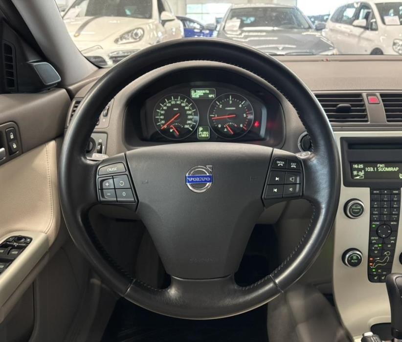 VOLVO V50 2009