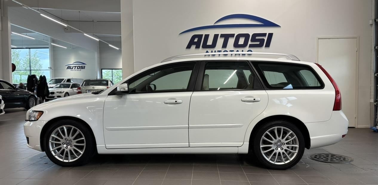 VOLVO V50 2009