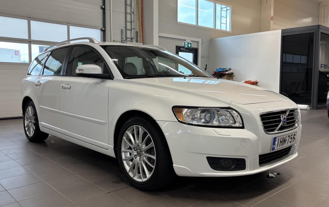 VOLVO V50 2009
