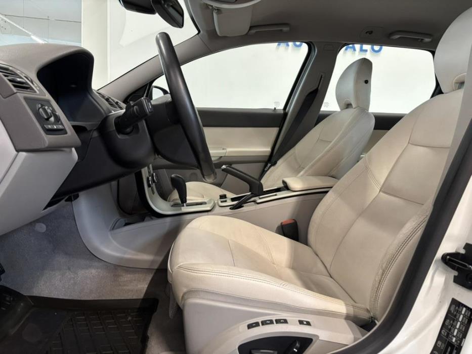VOLVO V50 2009