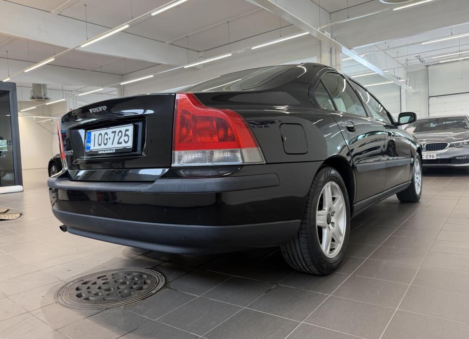 VOLVO S60 2004