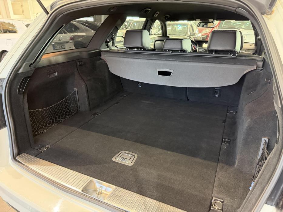 MERCEDES-BENZ E 2011