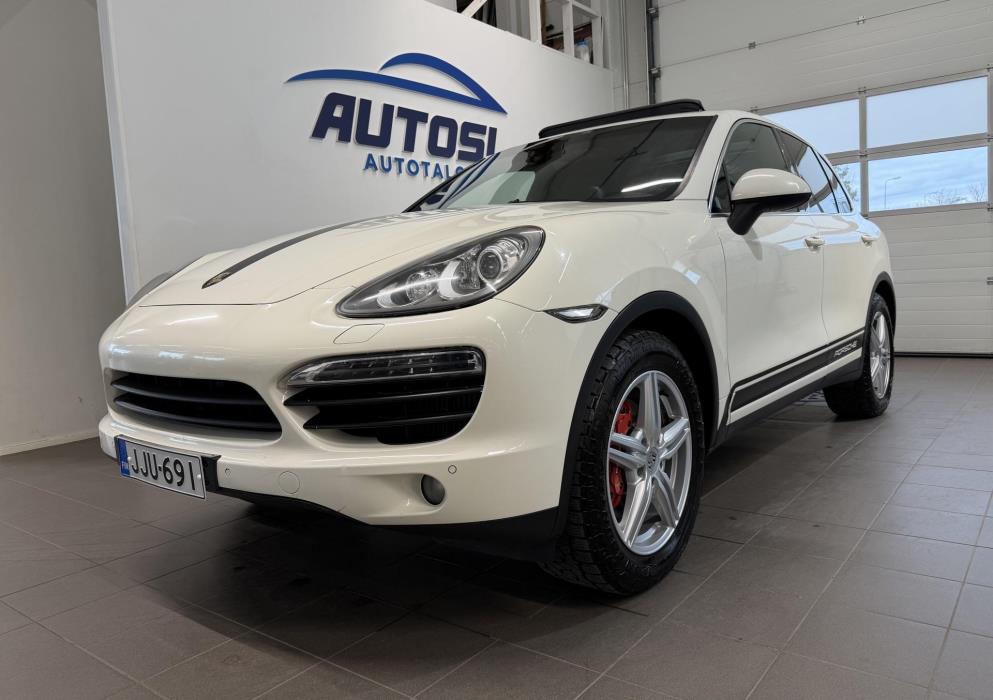 PORSCHE Cayenne 2012