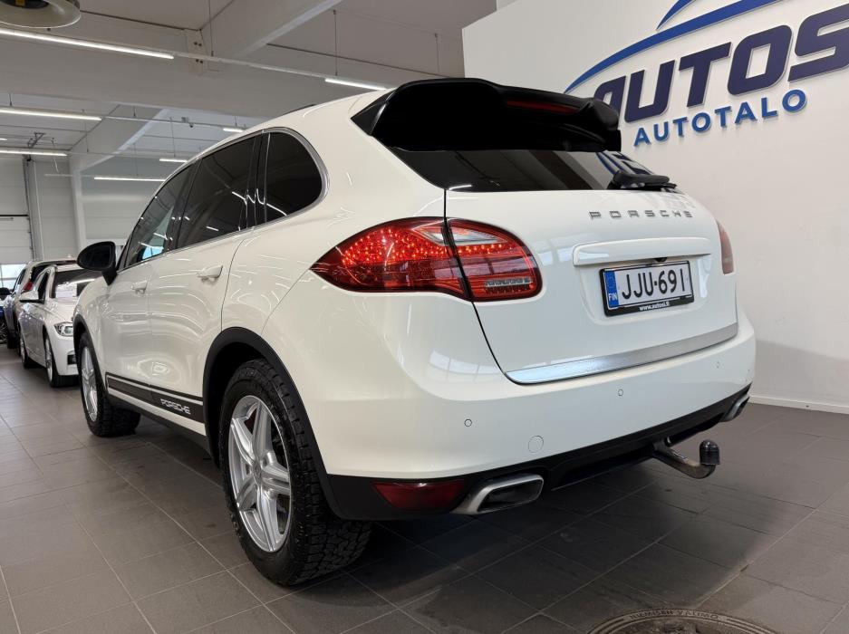 PORSCHE Cayenne 2012