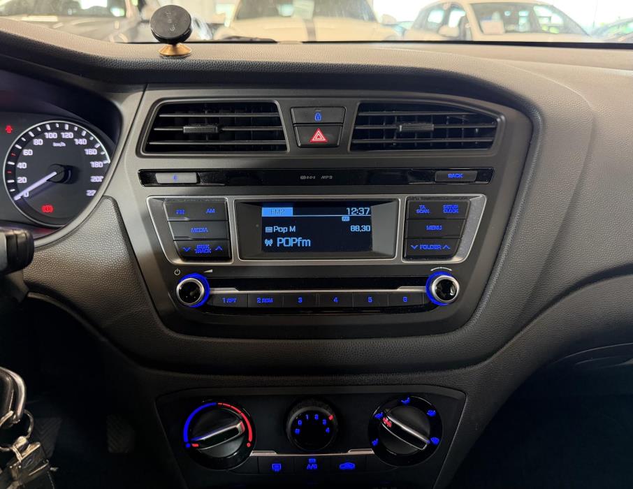 HYUNDAI i20 2017