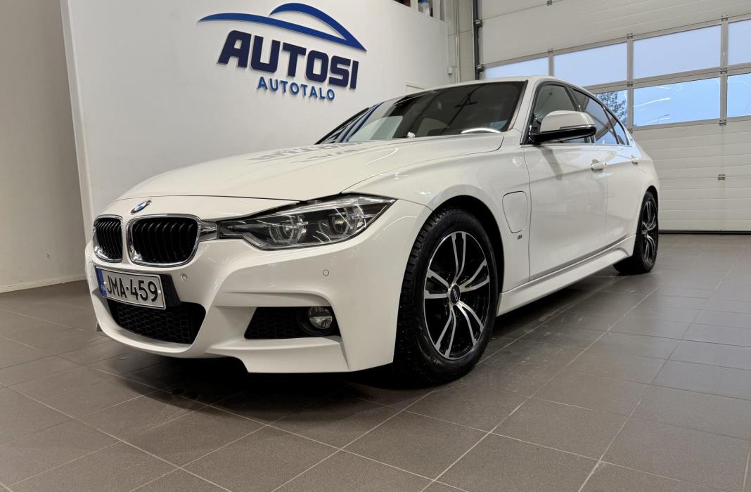 BMW 330 2017