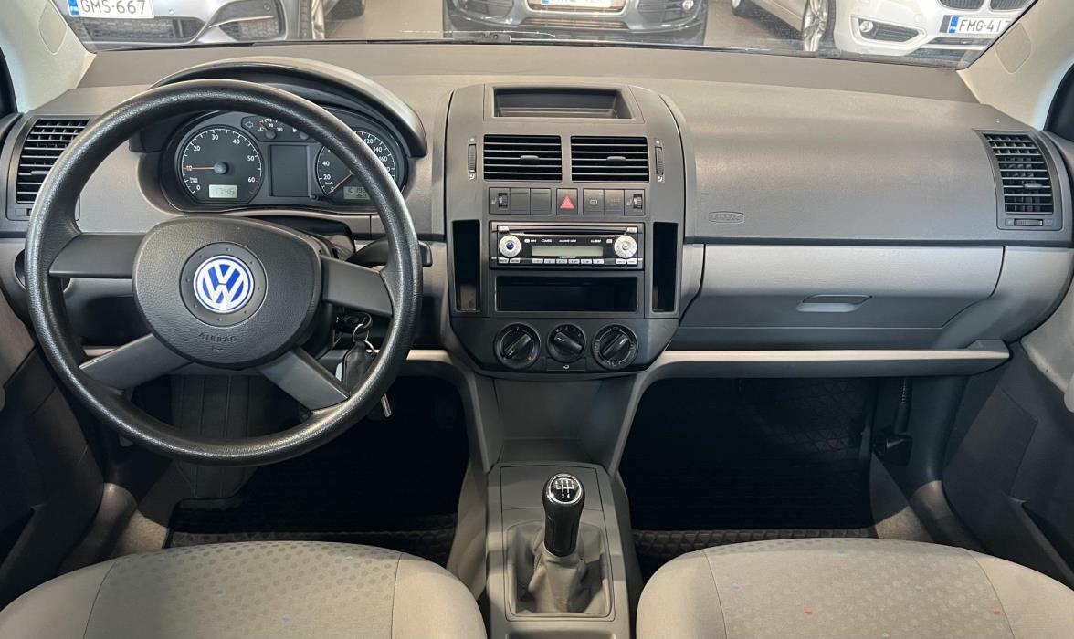 VOLKSWAGEN Polo 2003