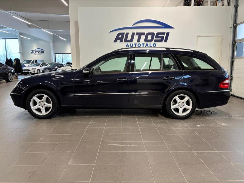 MERCEDES-BENZ E 2005