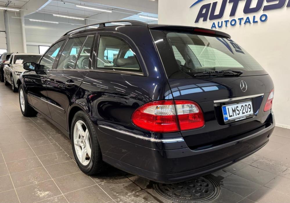 MERCEDES-BENZ E 2005
