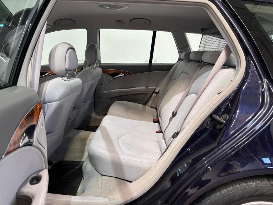 MERCEDES-BENZ E 2005