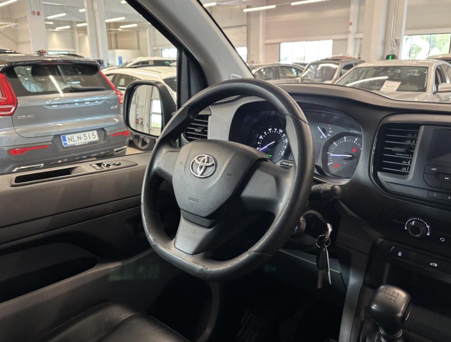 TOYOTA Proace 2017
