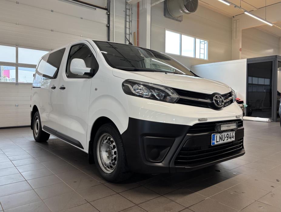 TOYOTA Proace 2017