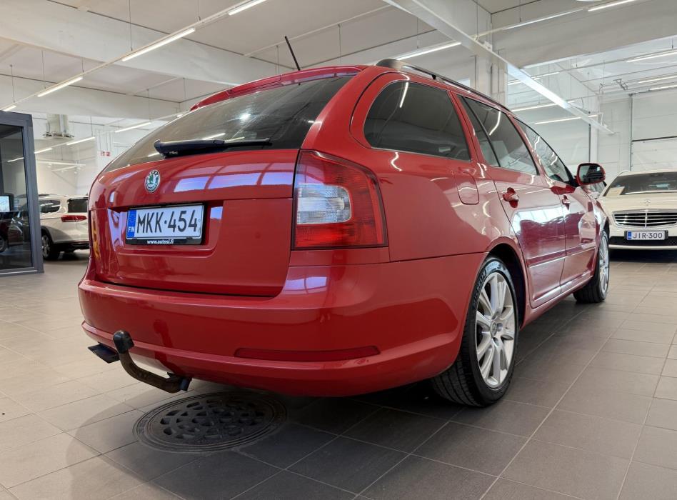 SKODA Octavia 2011