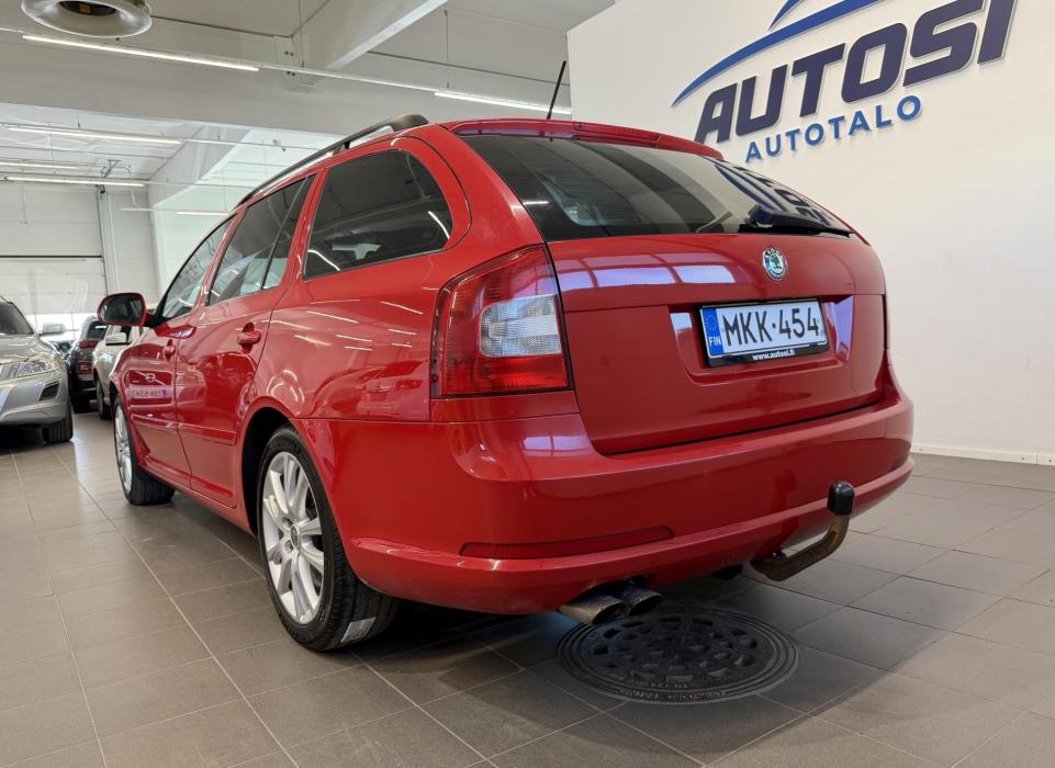 SKODA Octavia 2011