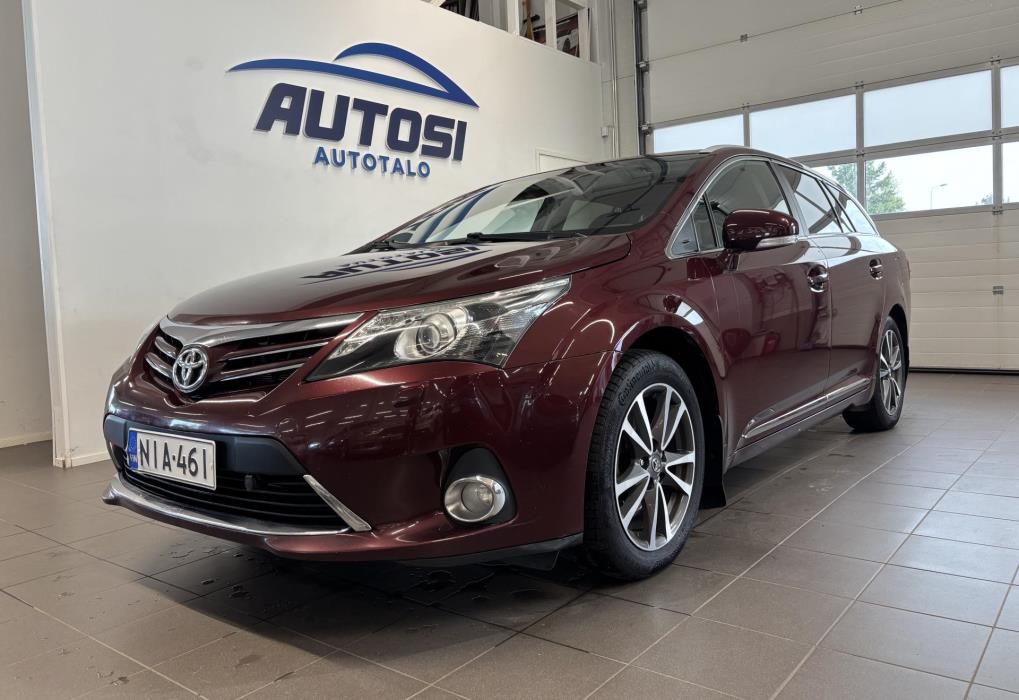 TOYOTA Avensis 2012
