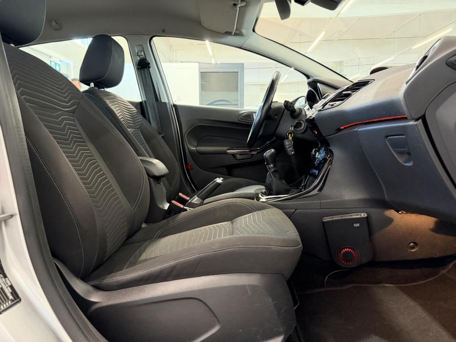 FORD Fiesta 2013