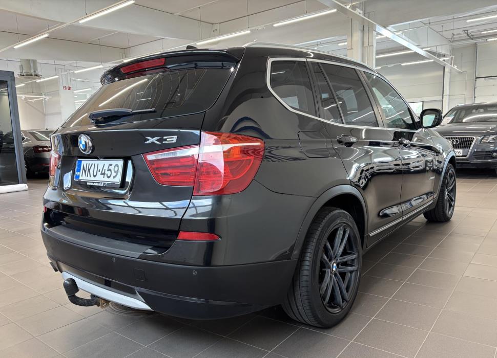 BMW X3 2011