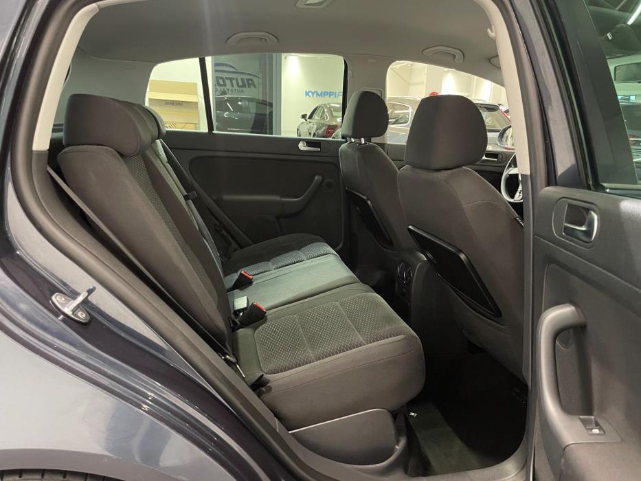 VOLKSWAGEN Golf Plus 2012