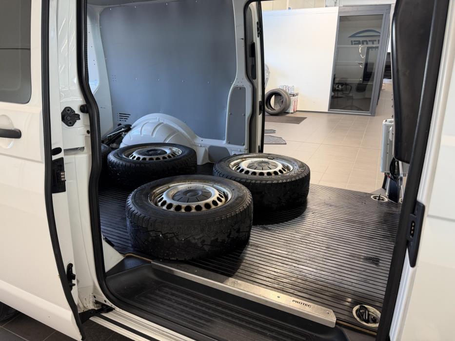 VOLKSWAGEN Transporter 2017