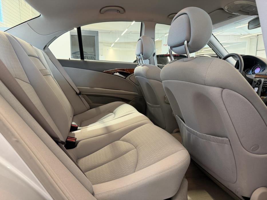 MERCEDES-BENZ E 2003