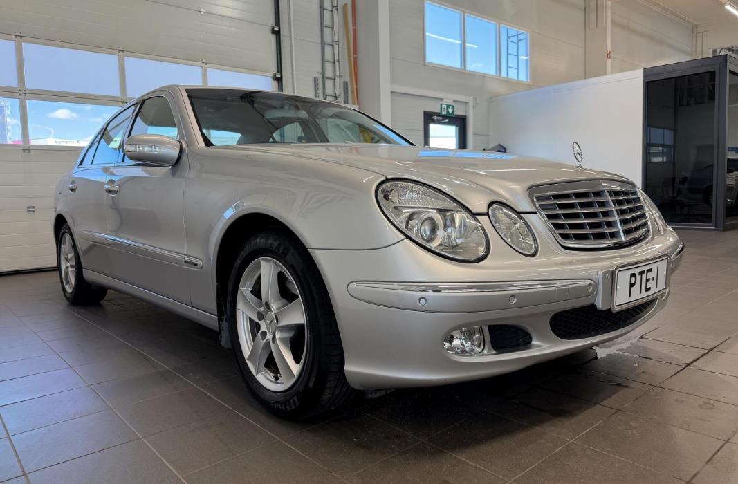 MERCEDES-BENZ E 2003