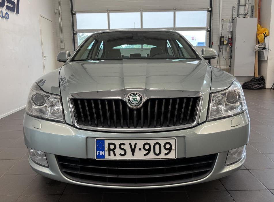 SKODA Octavia 2011