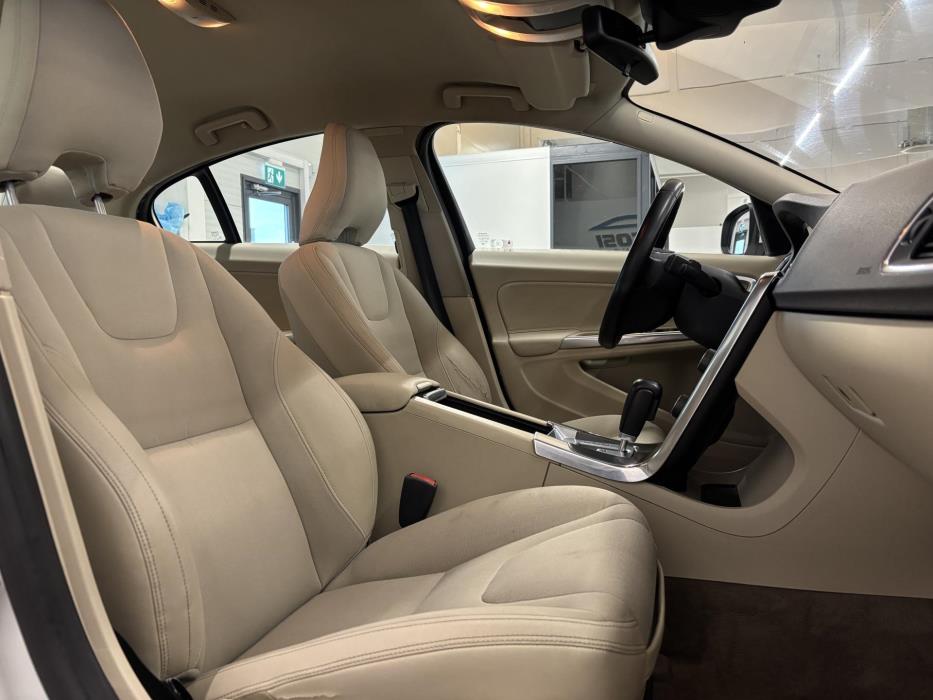 VOLVO S60 2011