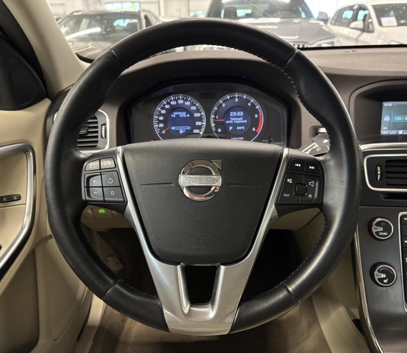 VOLVO S60 2011