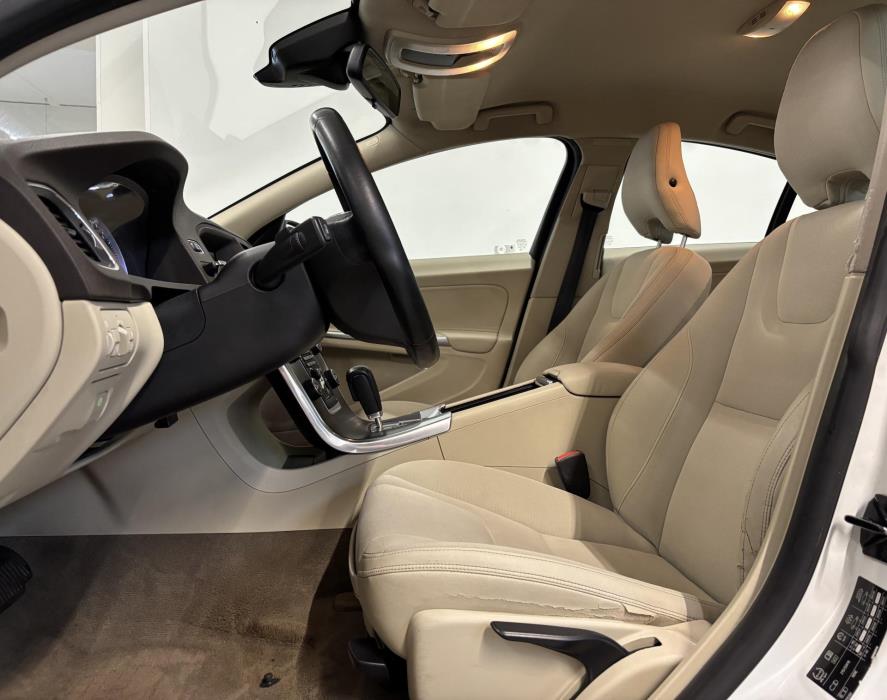 VOLVO S60 2011
