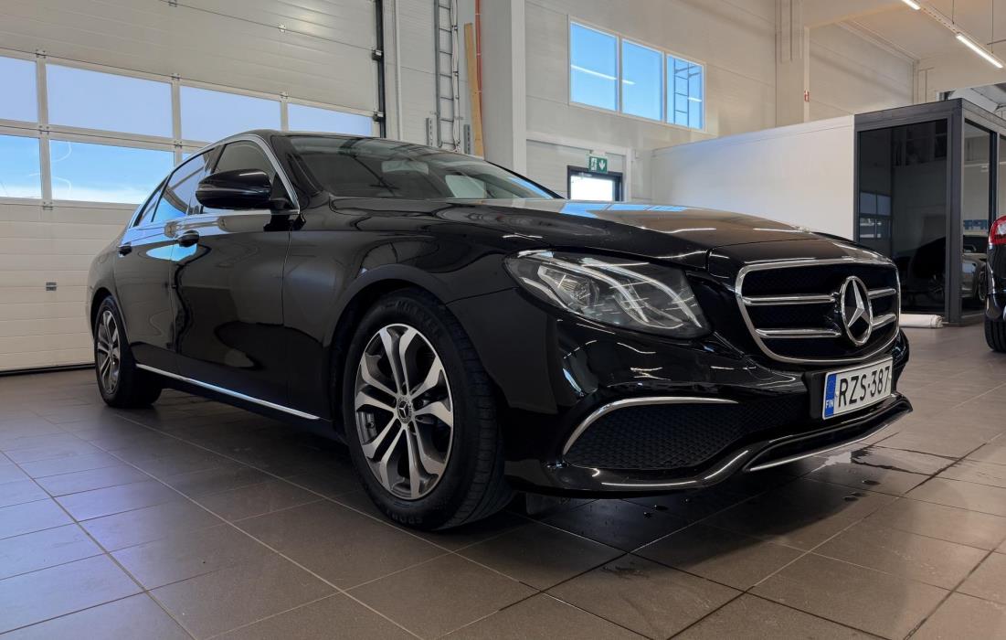 MERCEDES-BENZ E 2020