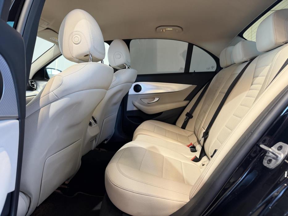 MERCEDES-BENZ E 2020