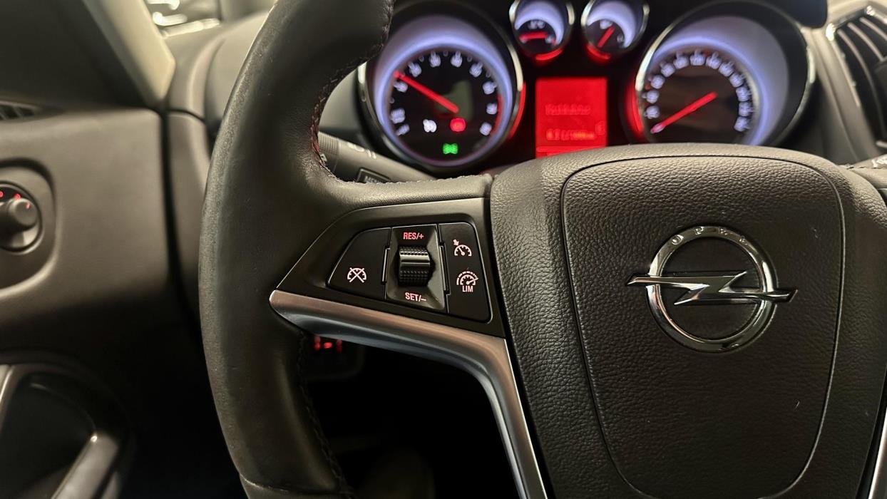 OPEL Zafira Tourer 2012