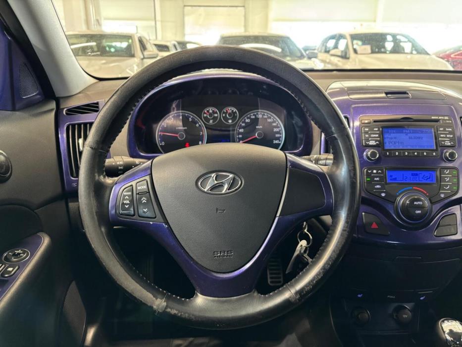 HYUNDAI i30 2010