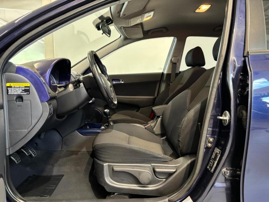 HYUNDAI i30 2010