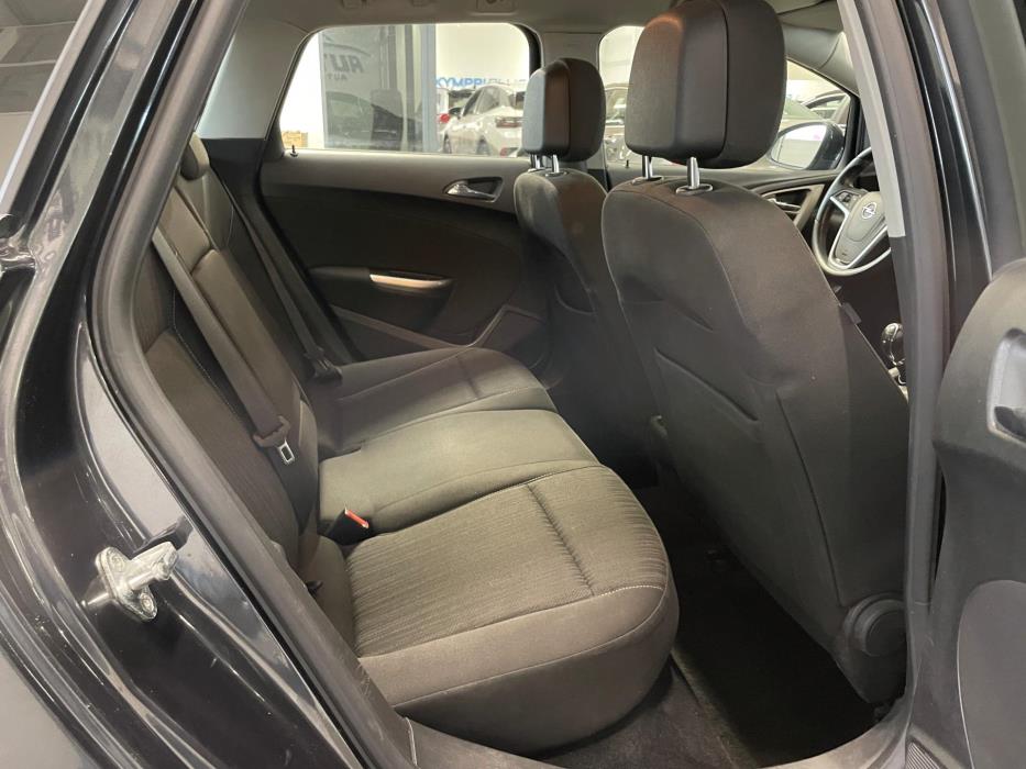 OPEL Astra 2012