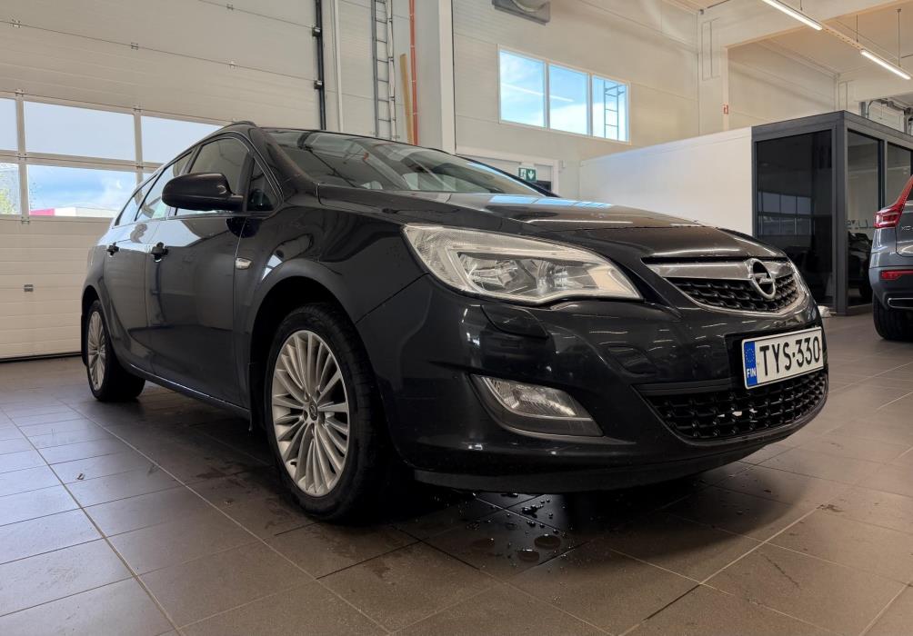 OPEL Astra 2012