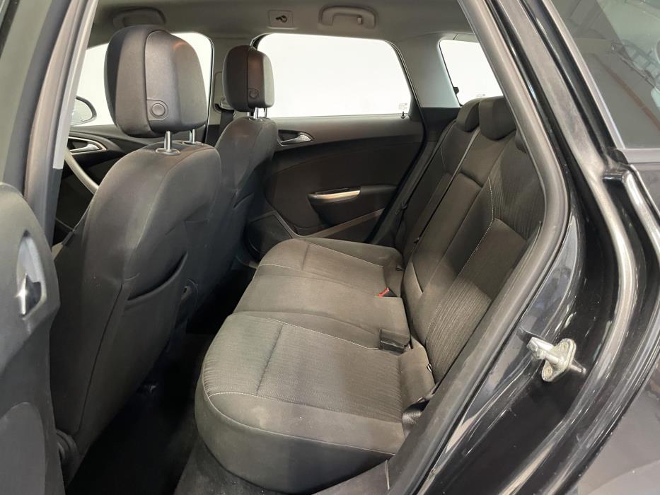 OPEL Astra 2012