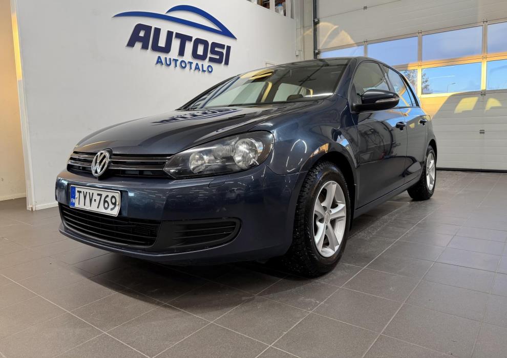 VOLKSWAGEN Golf 2012