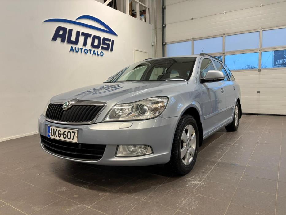 SKODA Octavia 2011