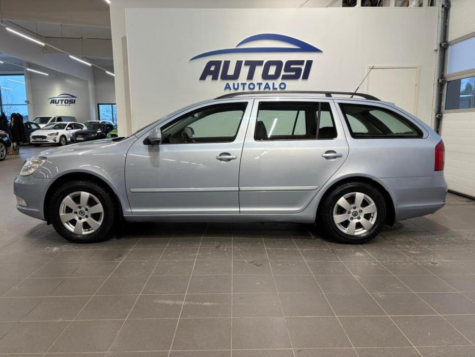 SKODA Octavia 2011