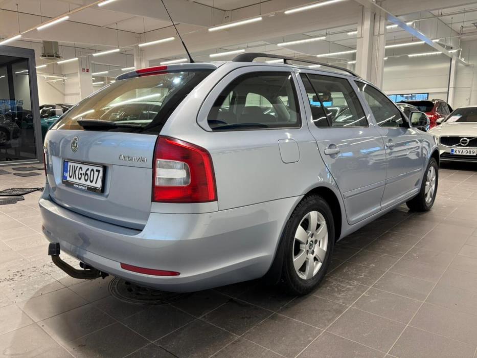 SKODA Octavia 2011