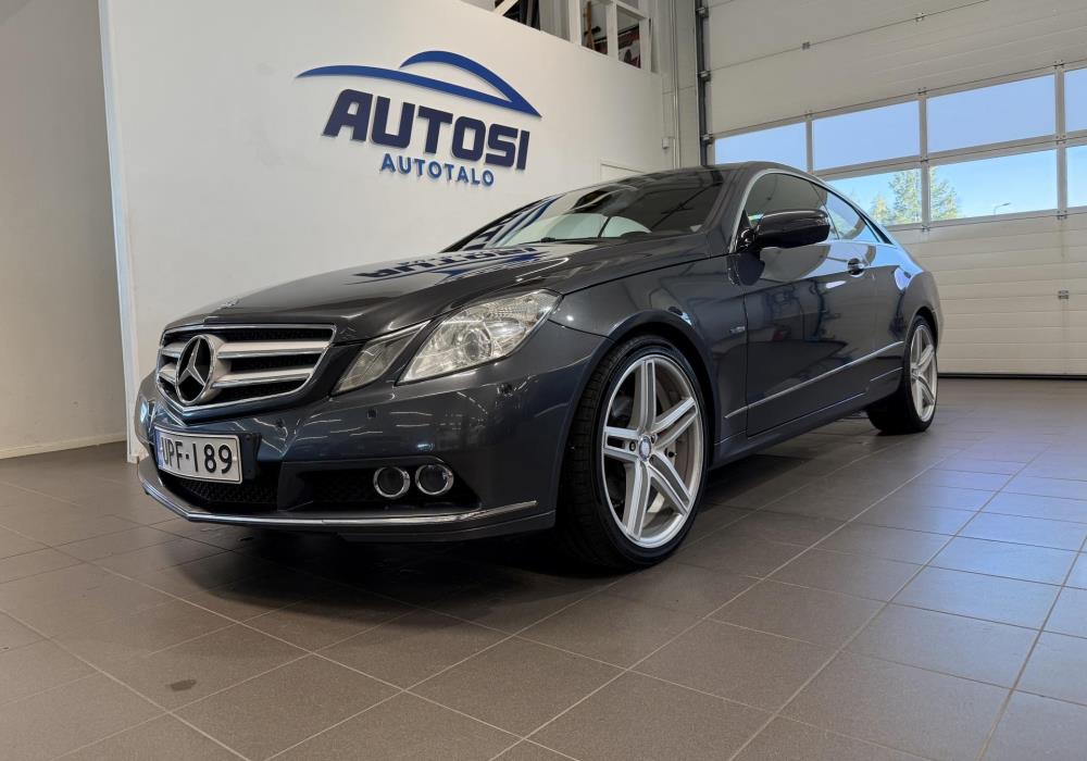 MERCEDES-BENZ E 2010