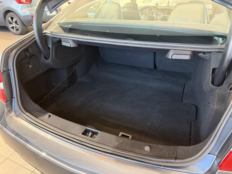 MERCEDES-BENZ E 2010