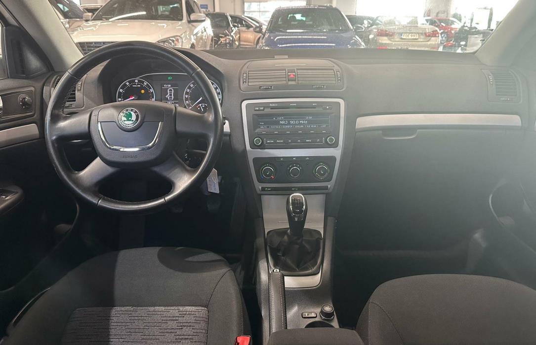 SKODA Octavia 2013
