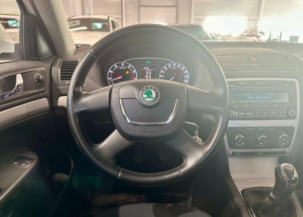 SKODA Octavia 2013