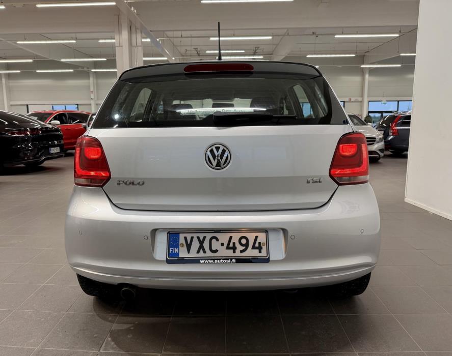 VOLKSWAGEN Polo 2014