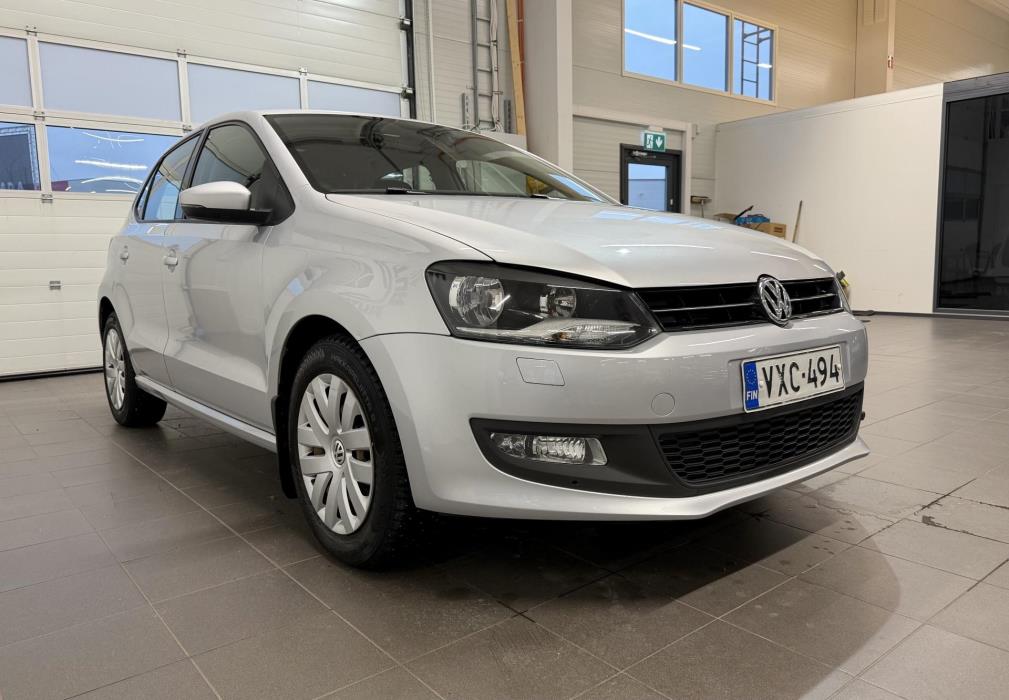 VOLKSWAGEN Polo 2014