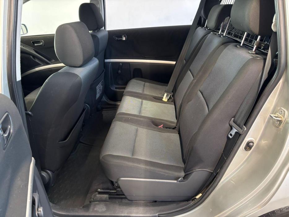 TOYOTA Corolla Verso 2004